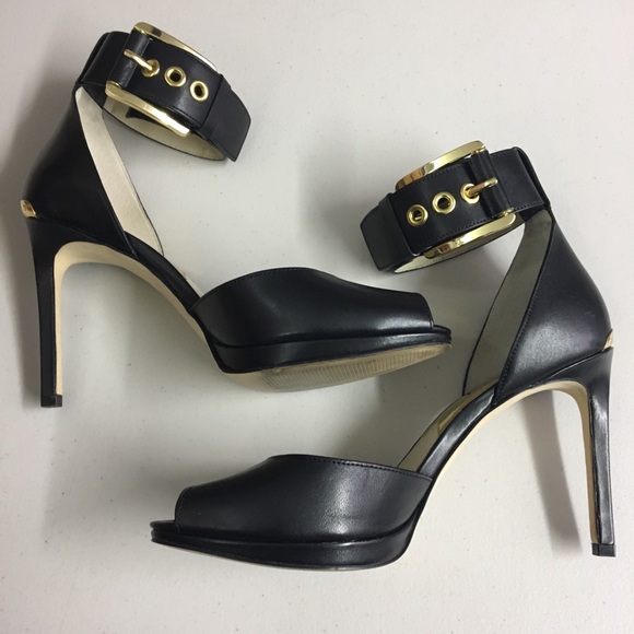 MICHEAL Micheal Kors Black Ankle Strap Heels  - Picture 2 of 6